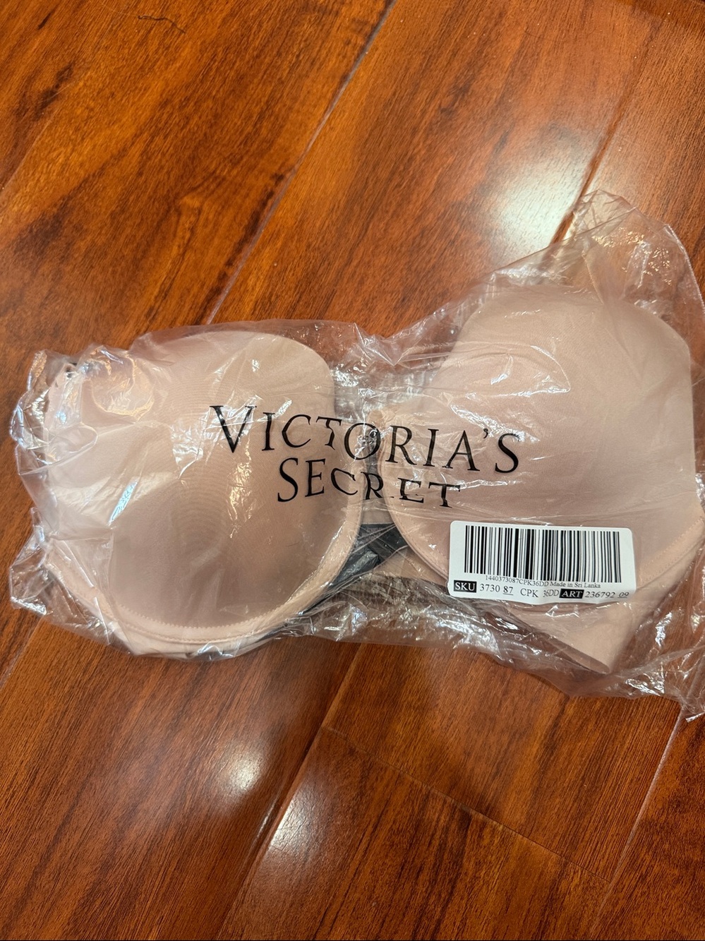 1 Victoria's Secret push up wide back Bra 36DD Brand new NWT FINAL